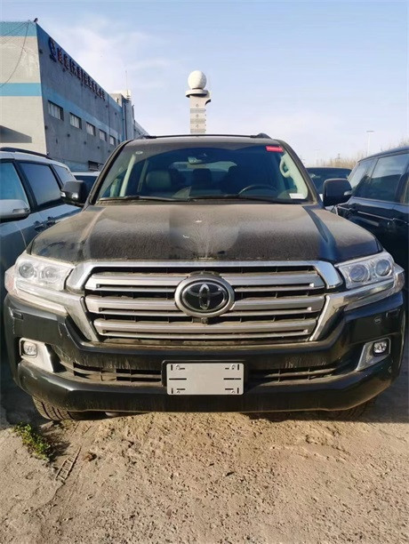 21款丰田酷路泽5700gxr158万降价袭来