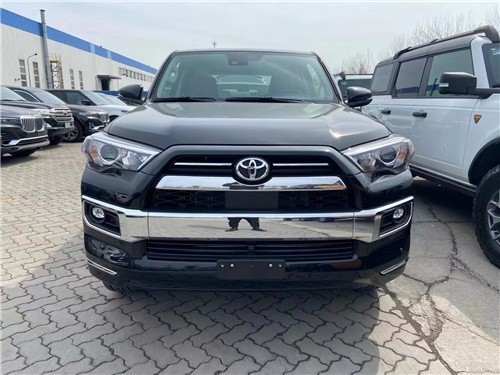 2022款丰田超霸40越野车50万起提新车