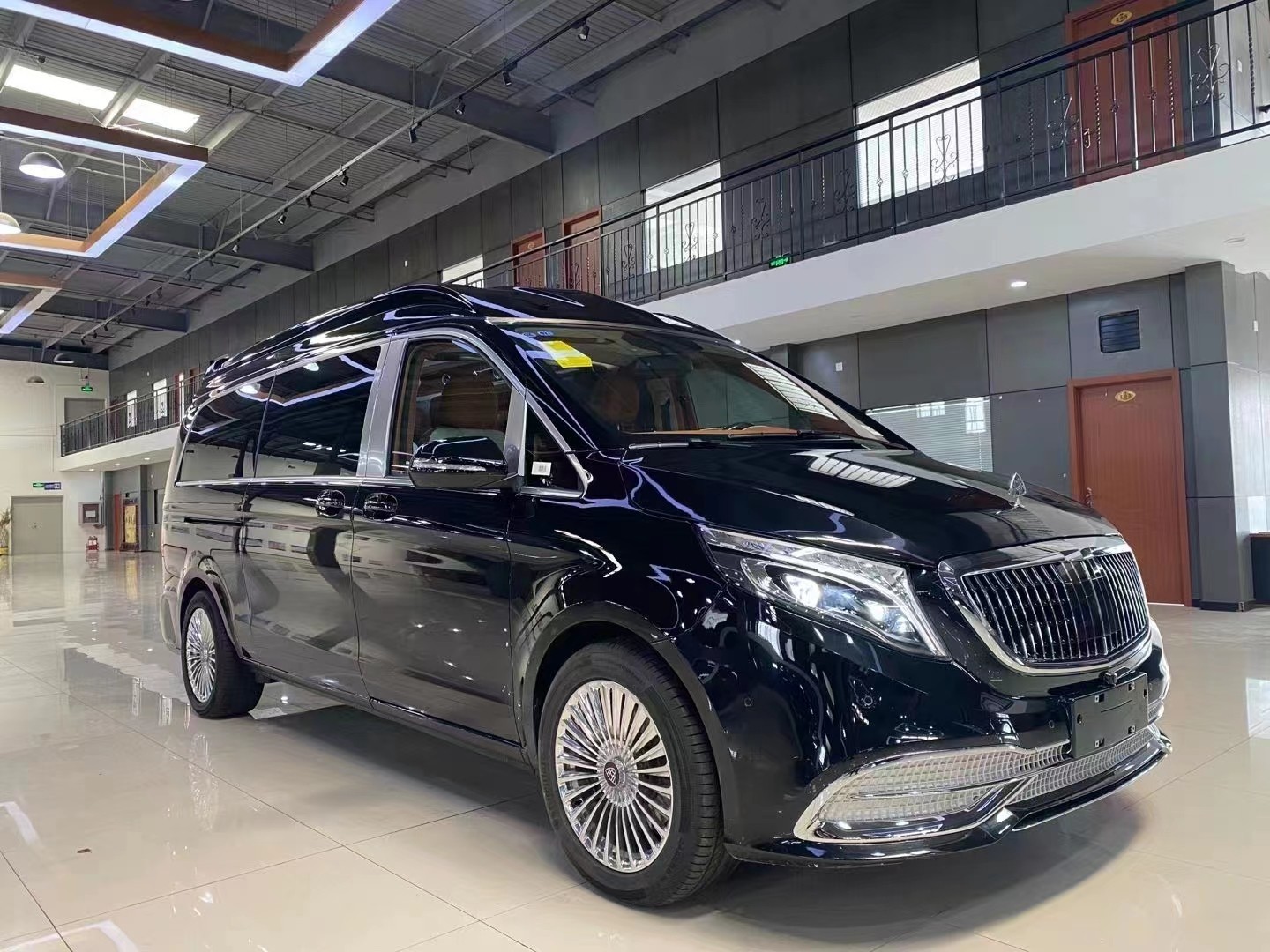 梅赛德斯奔驰迈巴赫vs980商务接待车