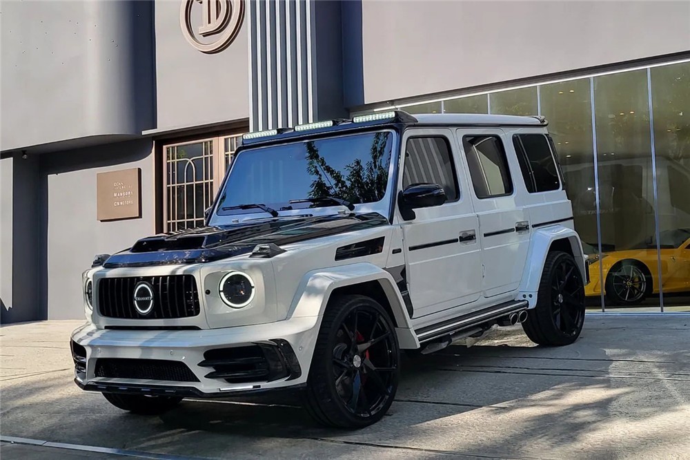 奔驰g63 mansory 迈莎锐锻造碳定制版,全车升级了p720宽体包围套件