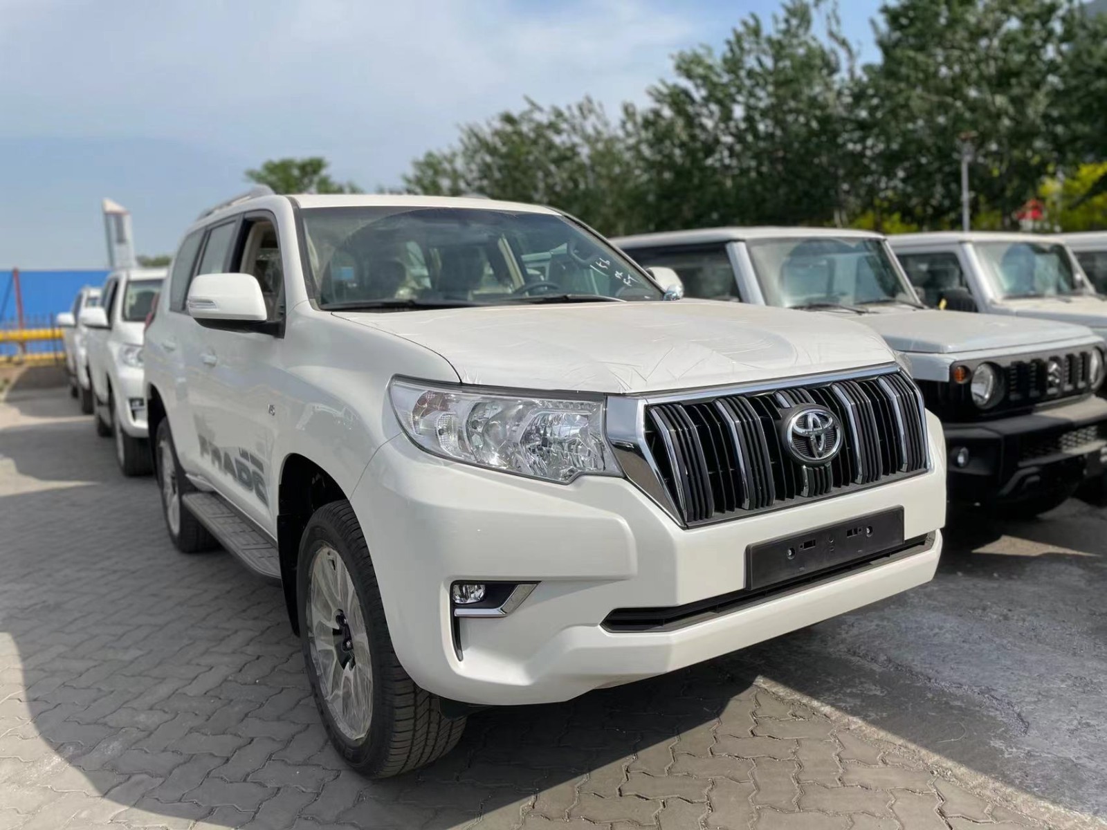 2022款丰田霸道落地价