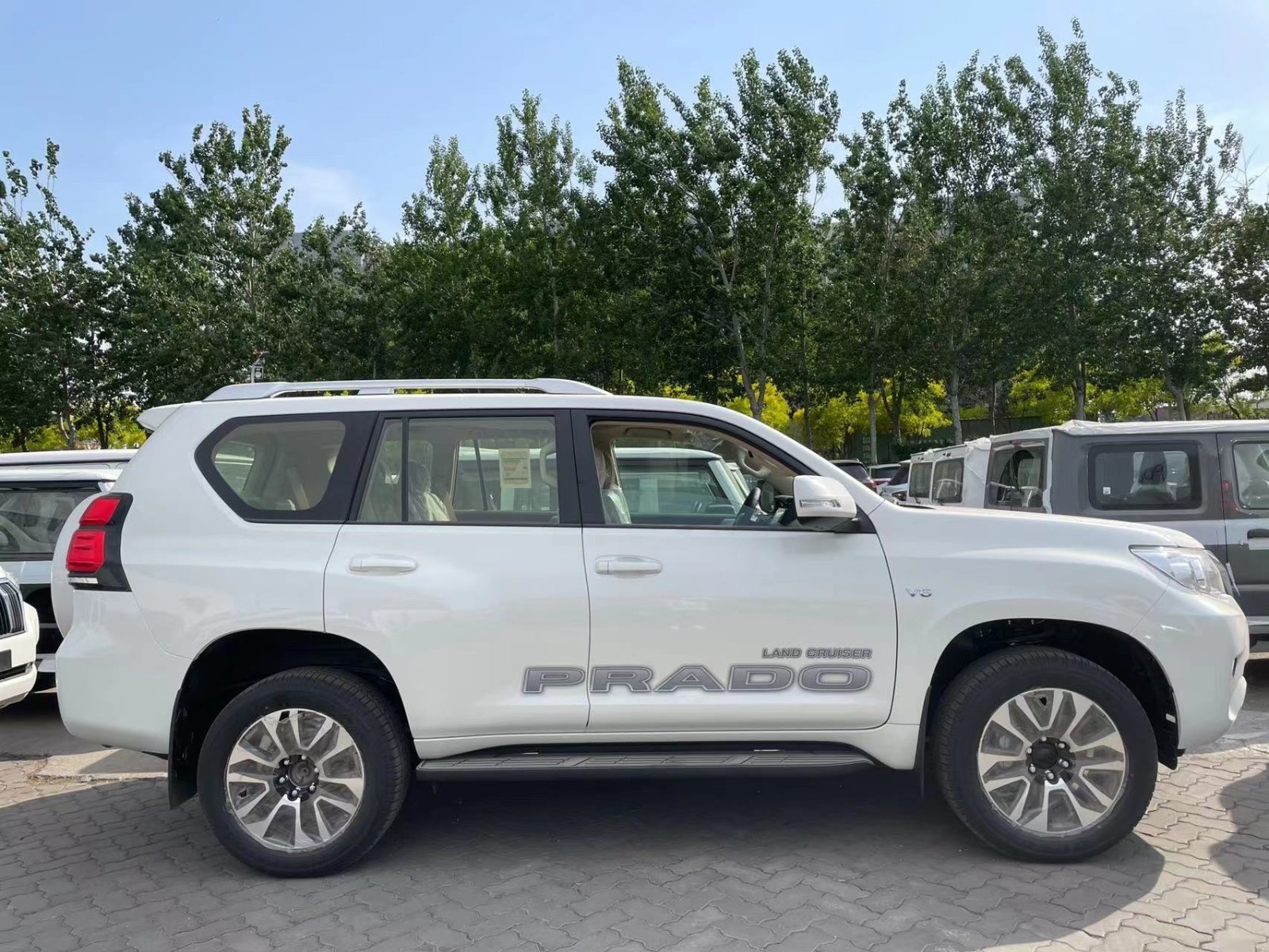 2022款丰田霸道4000txl