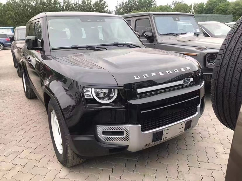 2021款路虎卫士30现车72万起售全国