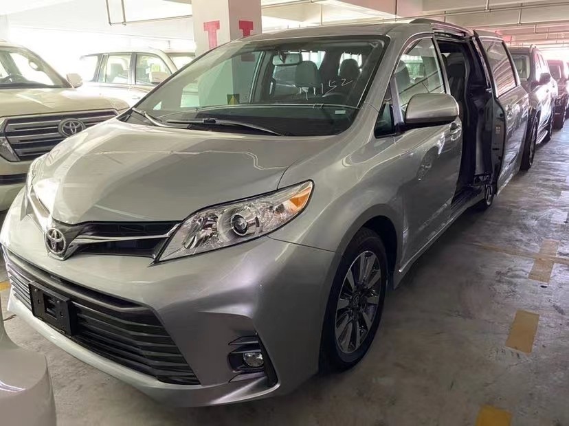 2020款丰田塞纳3.