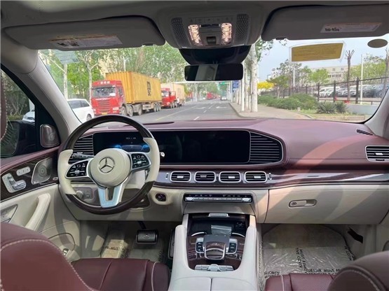 迈巴赫gls600内饰高档舒适彰显奢华品味