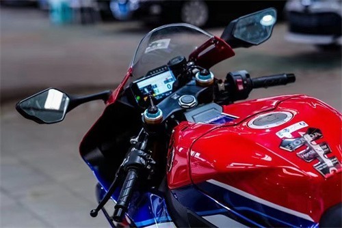 本田火刃cbr1000rrrsp手续齐389万