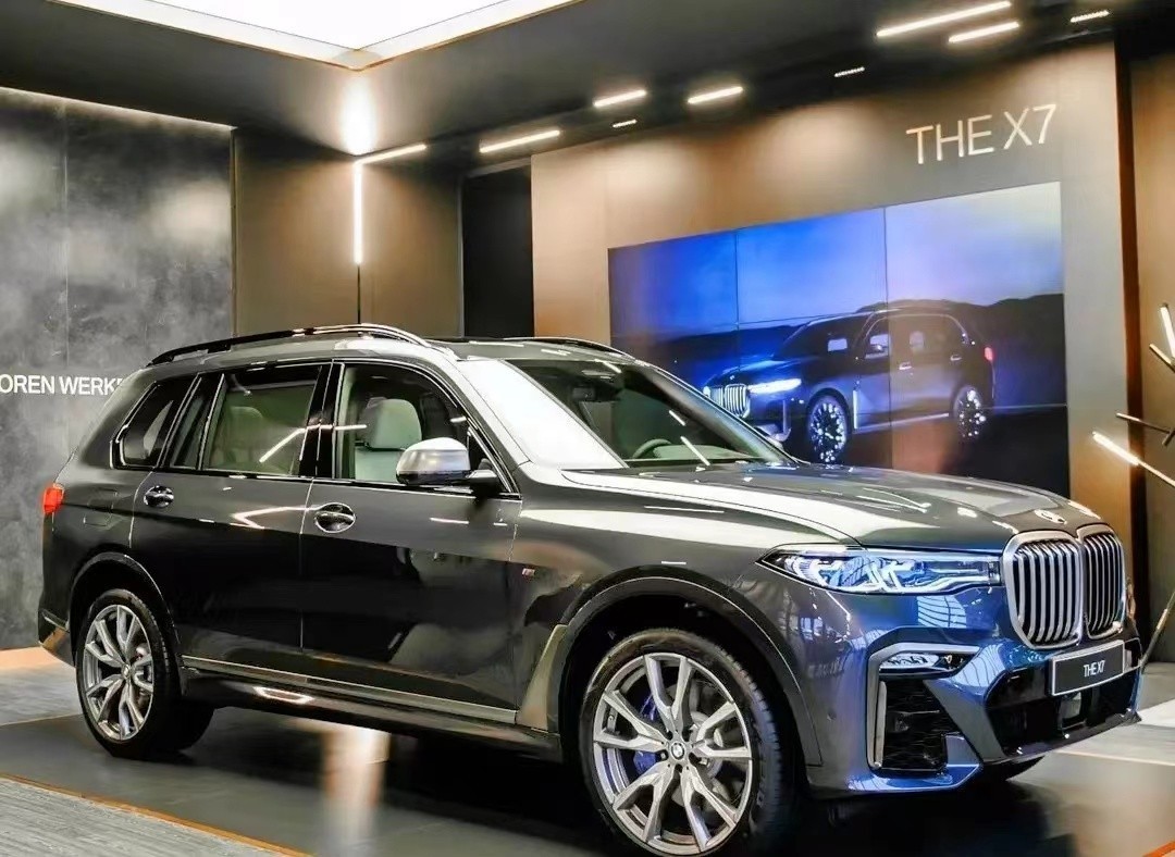 库存美规宝马x7六座现车80大万特价急甩