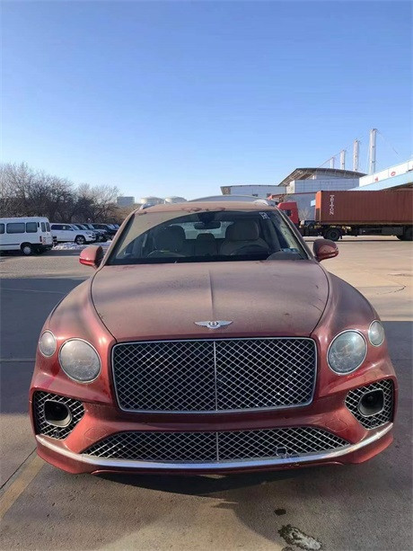 2021款宾利添越40美规汽油中国红降价