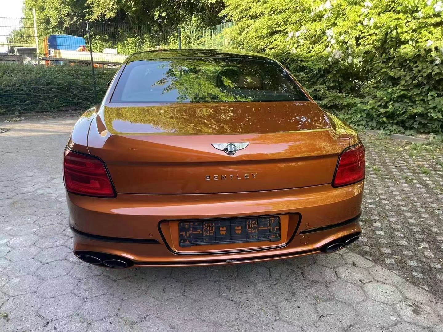 22款宾利飞驰定制颜色顶级配置380万