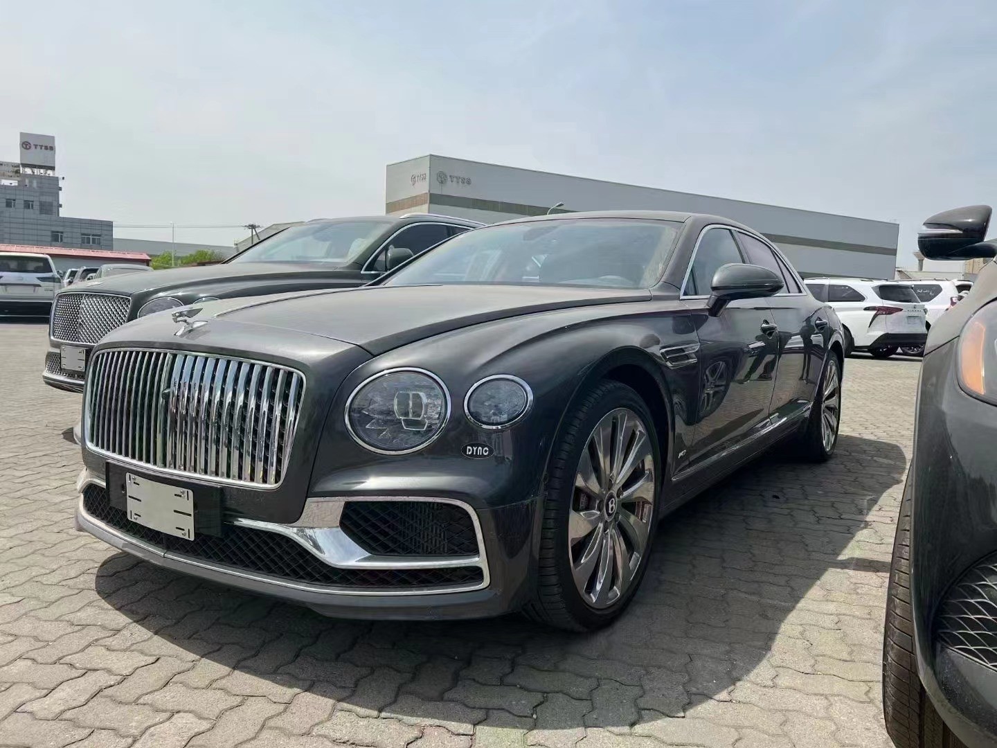 天津港新款宾利飞驰比中规优惠50万现车_凤凰网汽车_凤凰网