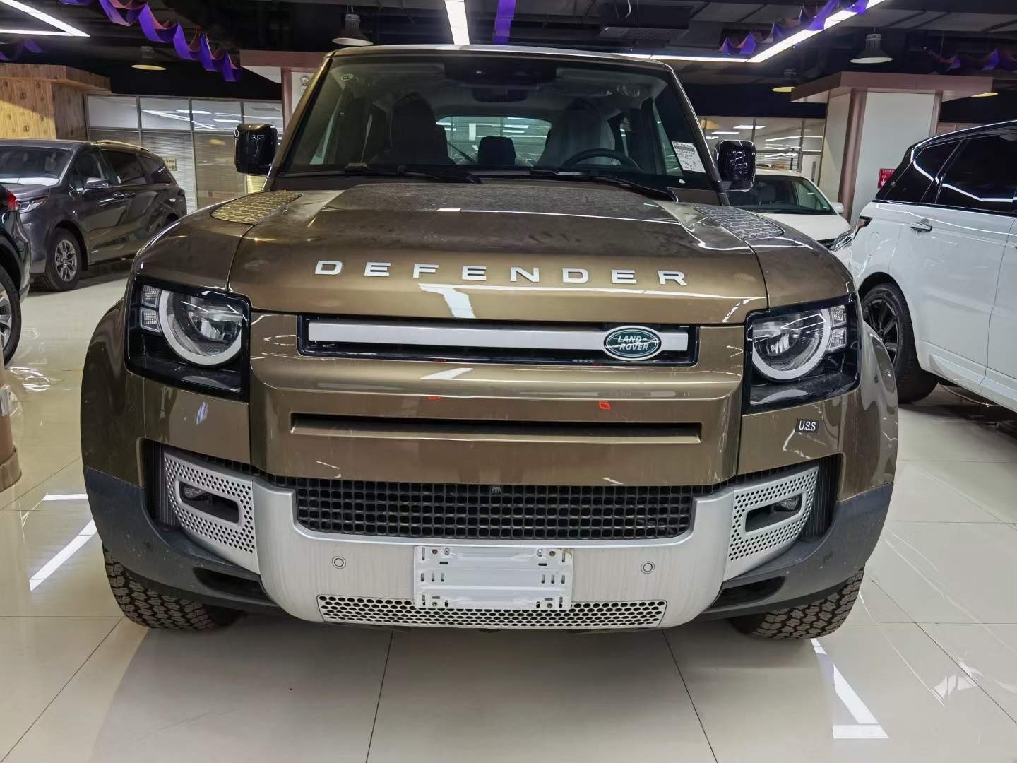 21款路虎卫士110优惠价格及配置解析