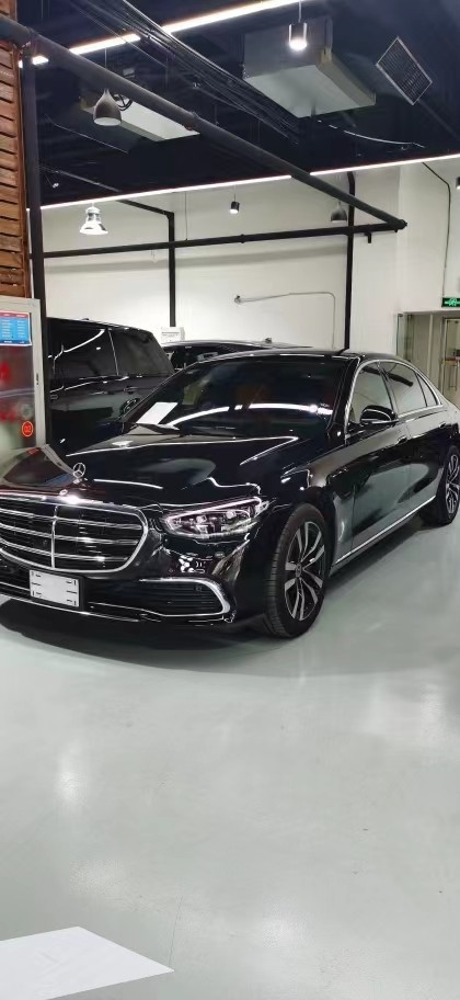 2022款奔驰s450四驱长轴墨版12900w
