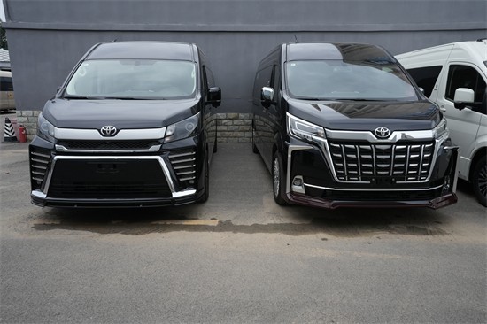 丰田海狮黑色外观 7座9座价格及图片