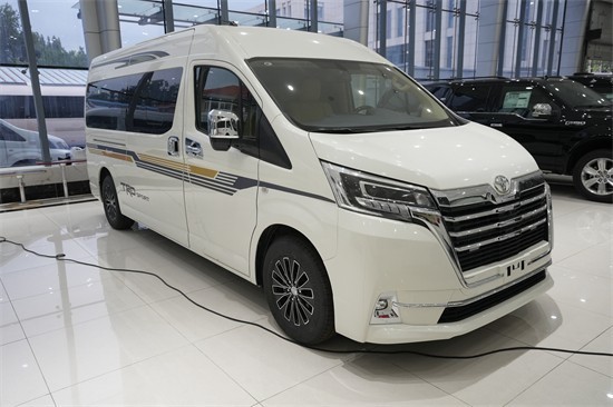 白色丰田海狮价格 7座半隔断升降电视_凤凰网汽车_凤凰网