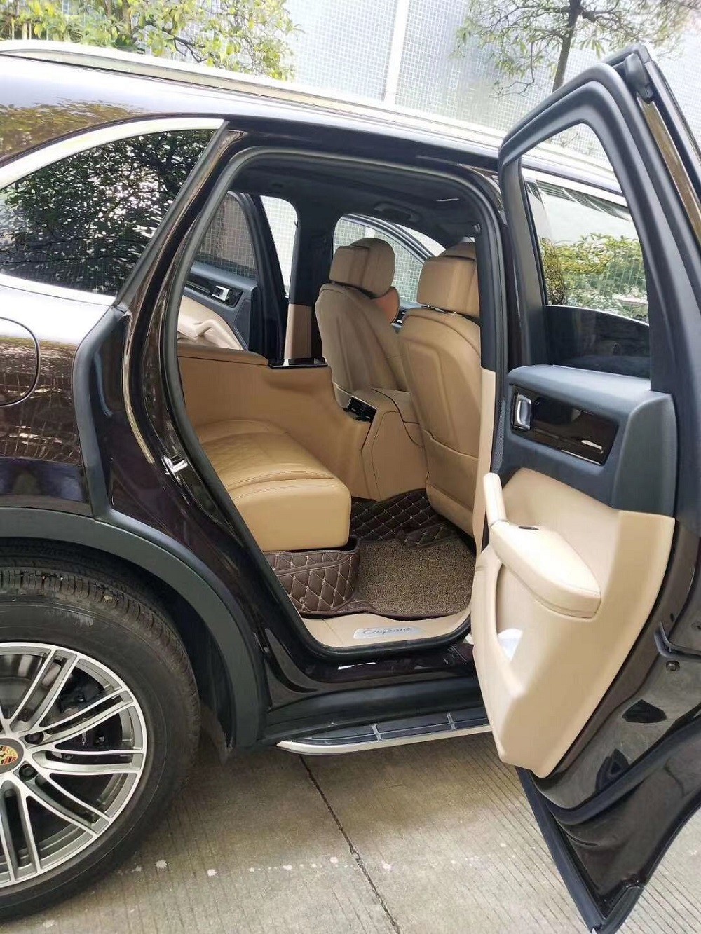 保时捷卡宴升级航空座椅案例图