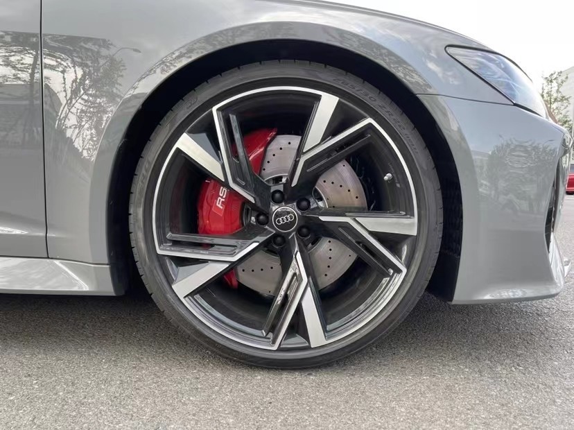 2022款奥迪 rs64.0t欧版现车165.00w_凤凰网汽车_凤凰网