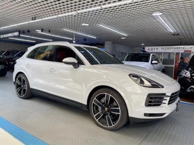 2021保时捷卡宴30与29港口现车88万起