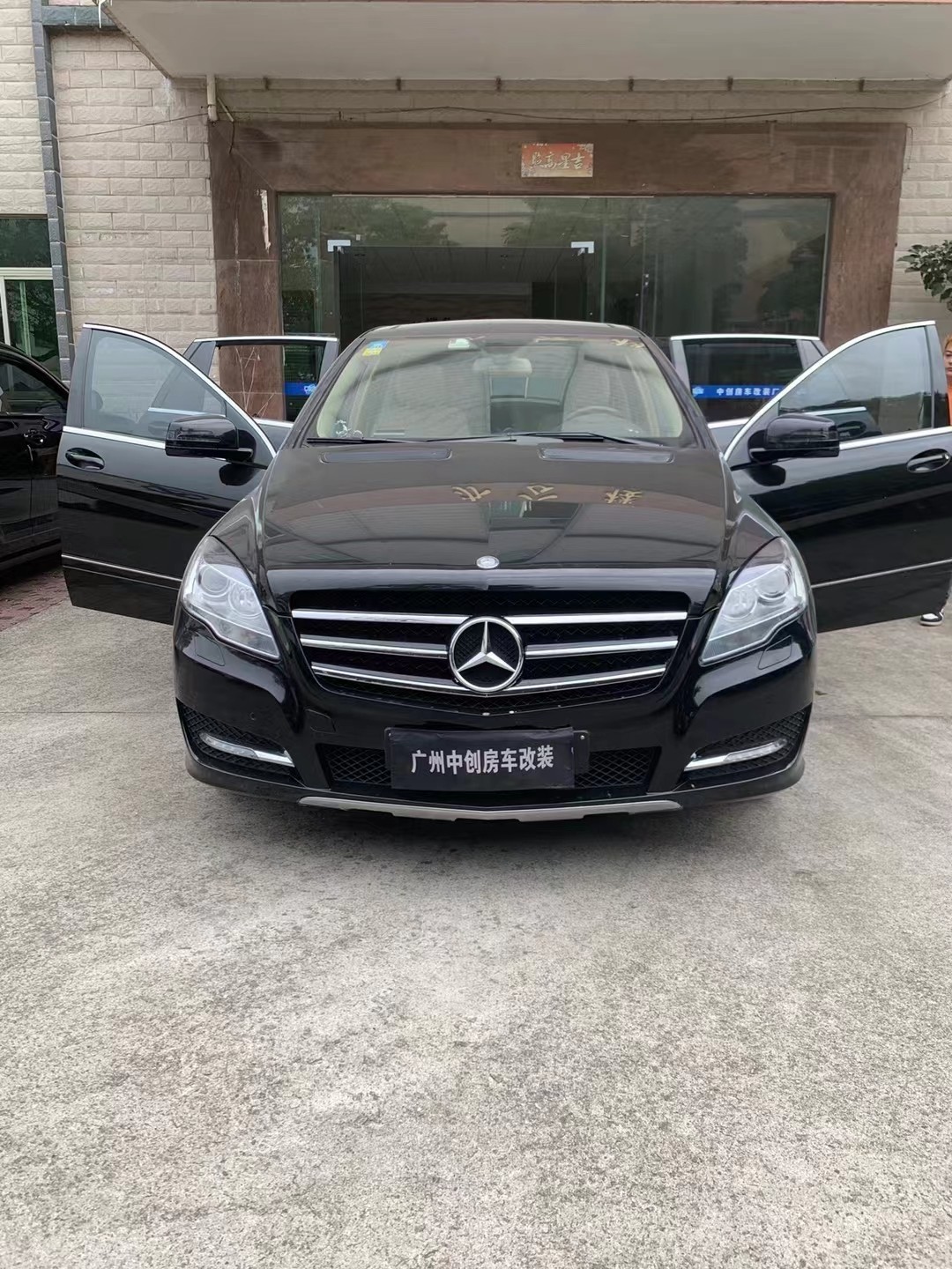 奔驰r320改装中排航空座椅柚木地板案例