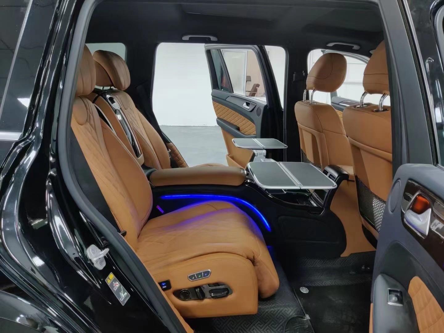 奔驰gls升级迈巴赫航空座椅