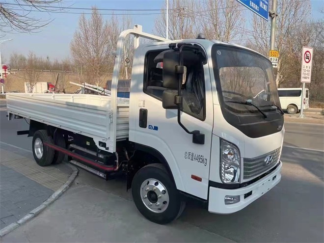 现代泓图ev4米2高栏报价电动高栏货车