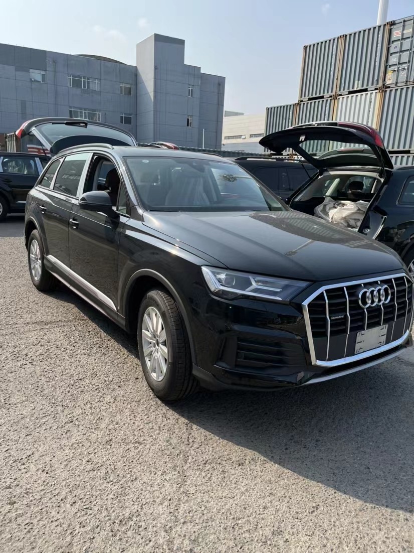 2022款奥迪q720t标准欧版现车5500w