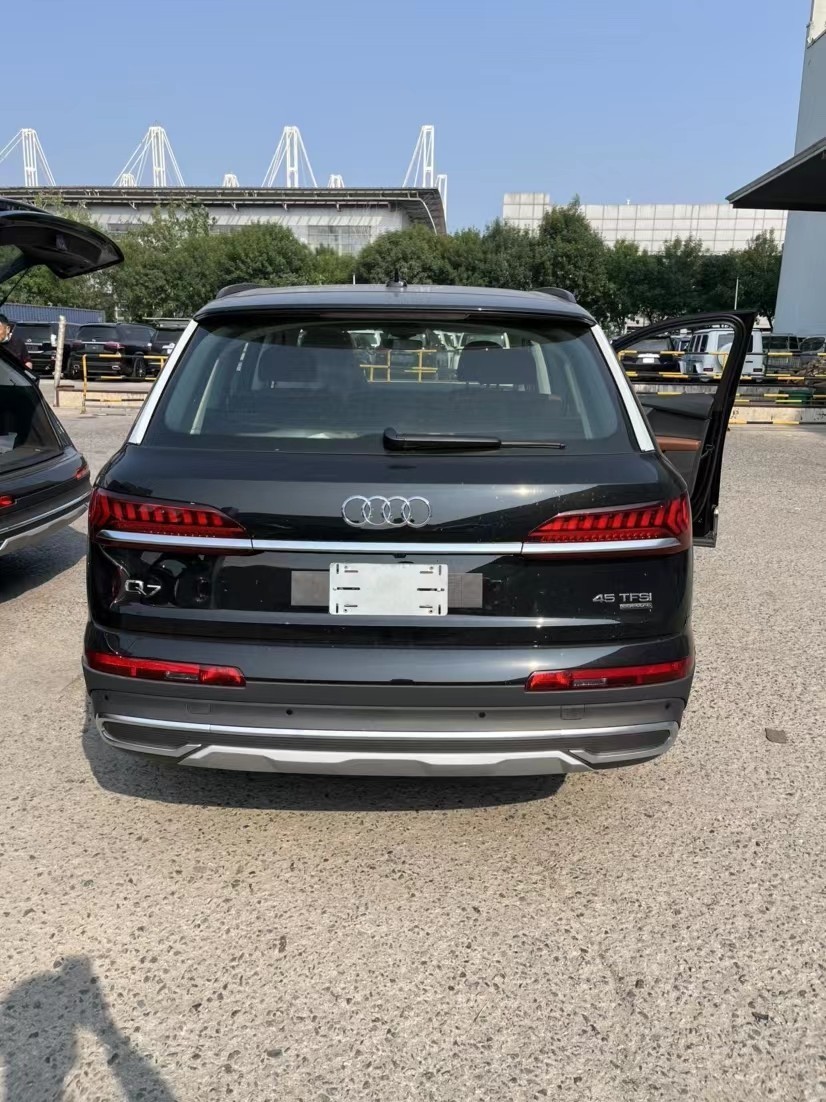 2022款奥迪q720t标准欧版现车5500w