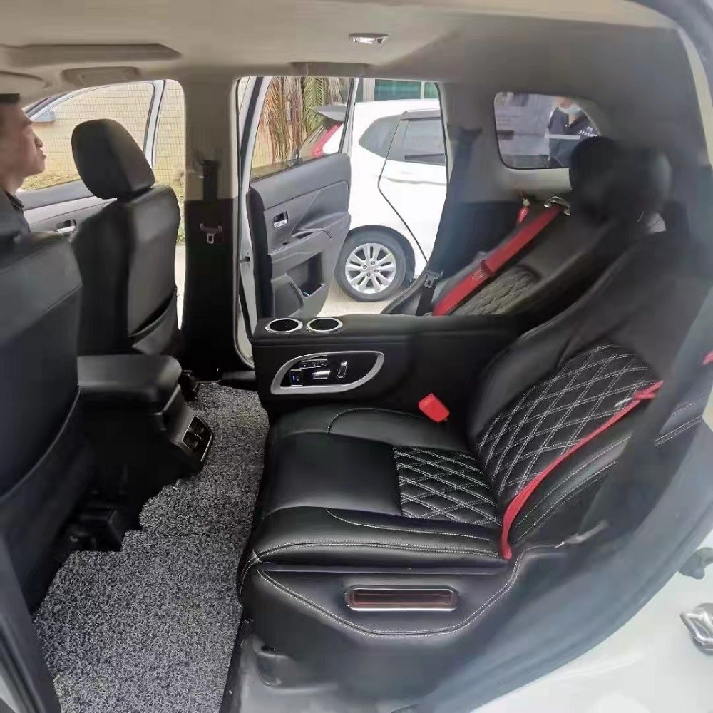 三菱欧蓝德改装航空座椅案例