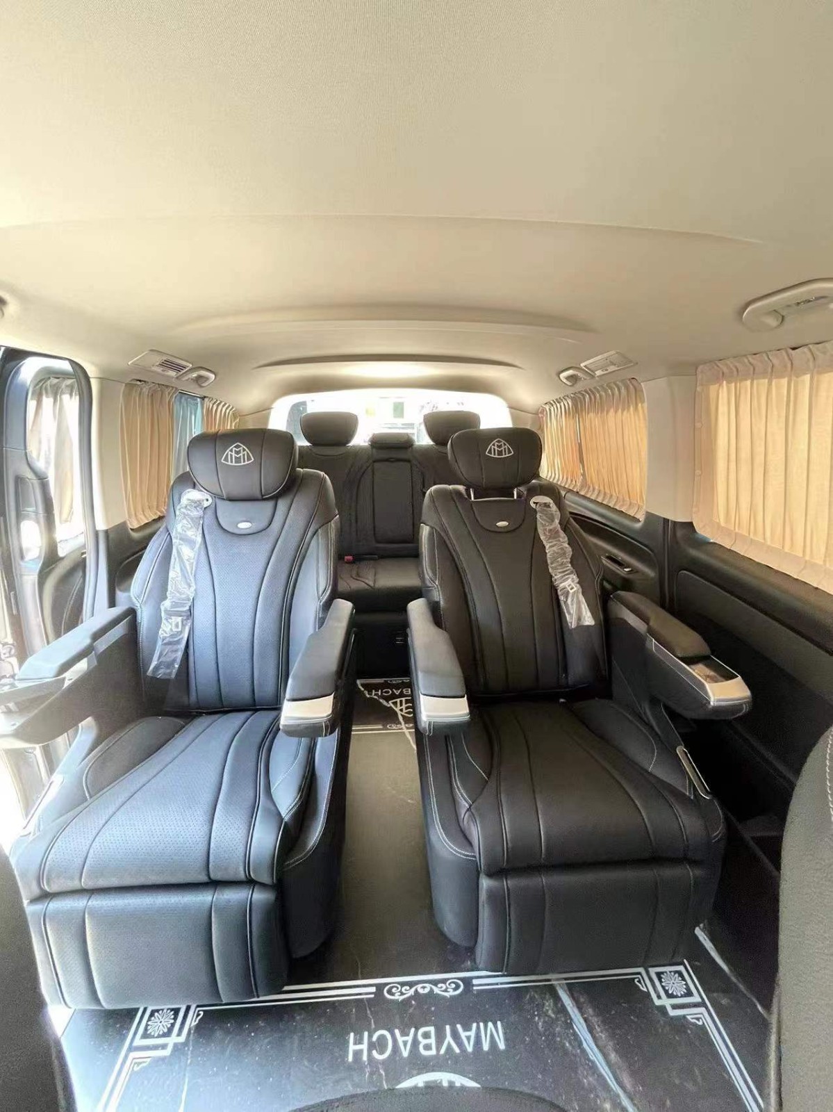 奔驰威霆改装航空座椅案例