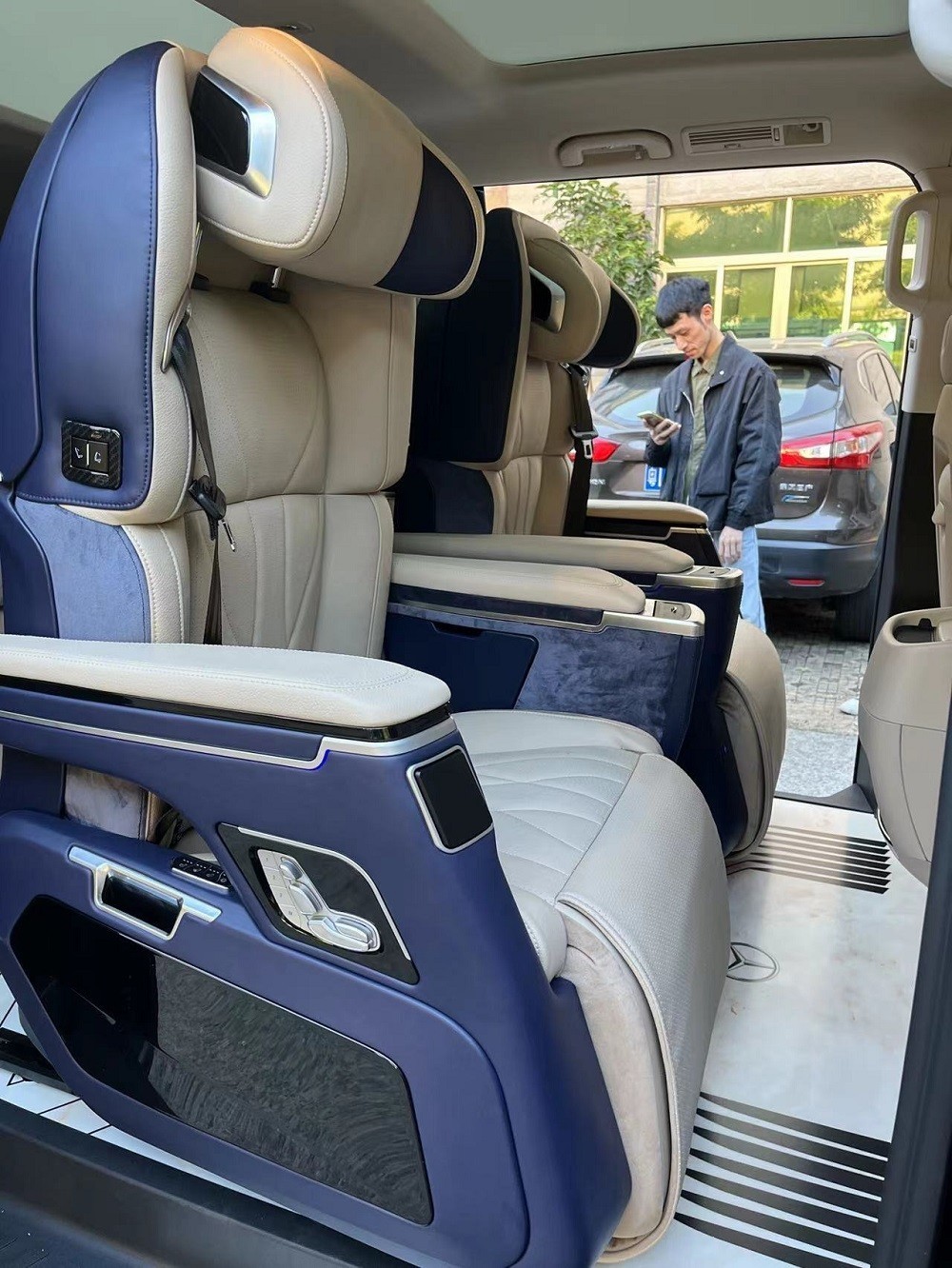 奔驰v260改装航空座椅及升级案例