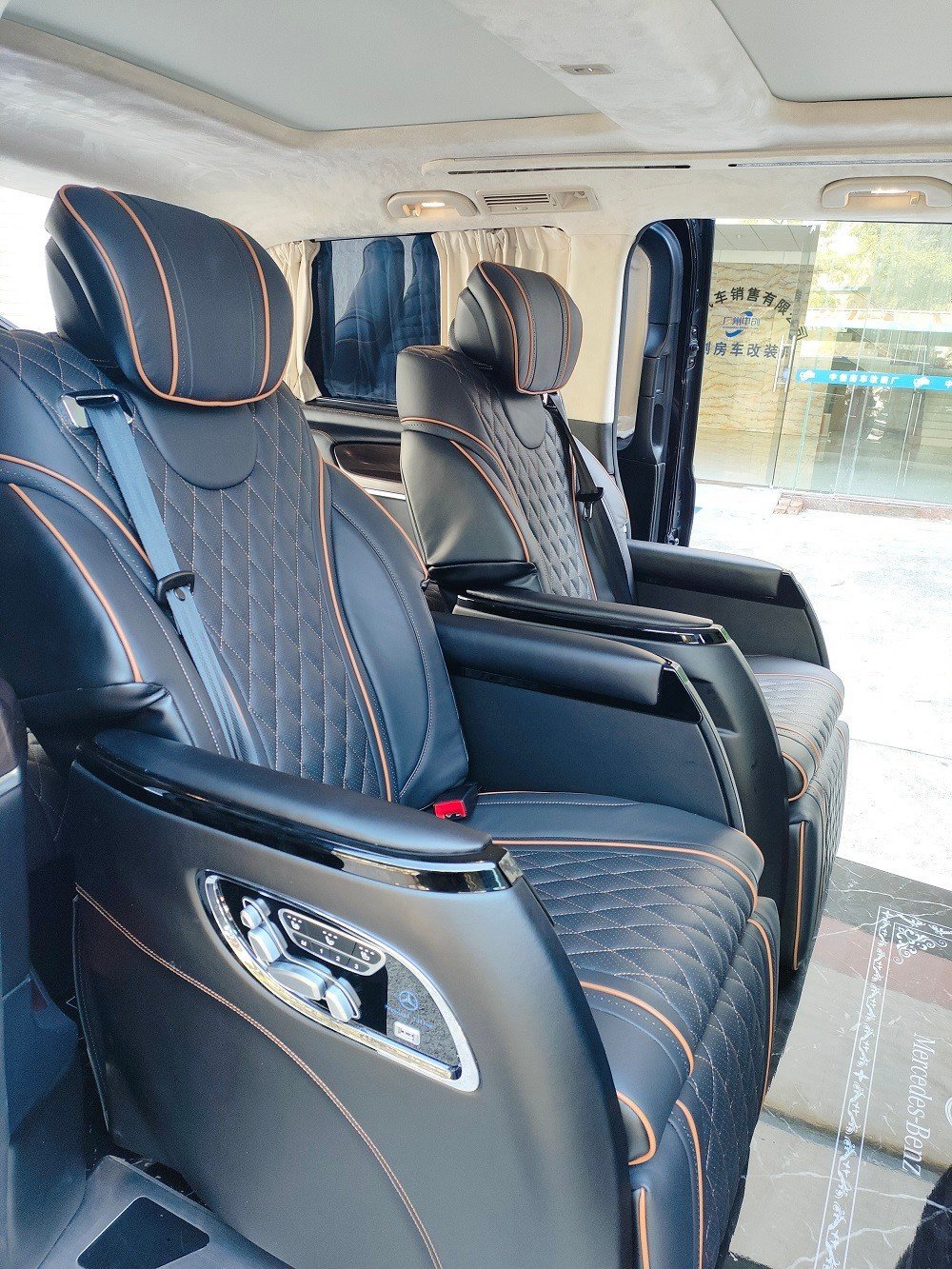 奔驰v260升级改装航空座椅案例