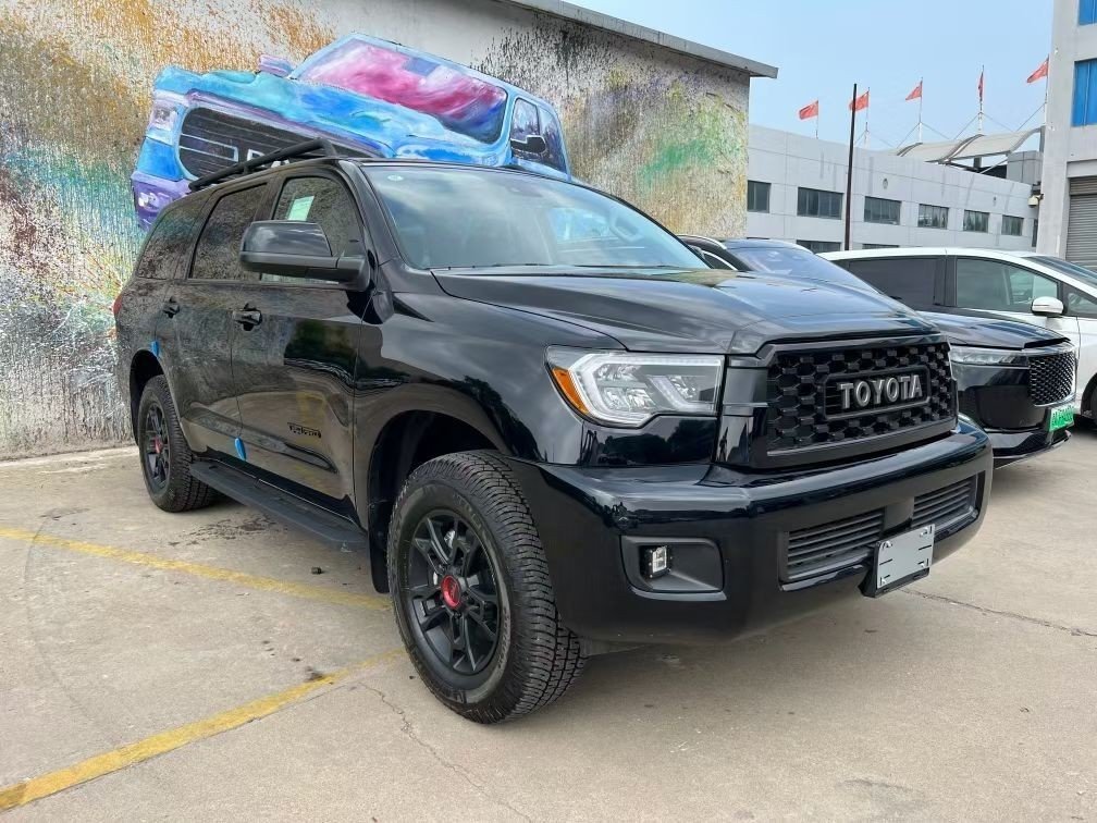 21款丰田红杉5700港口现车实拍真实评测_凤凰网汽车_凤凰网