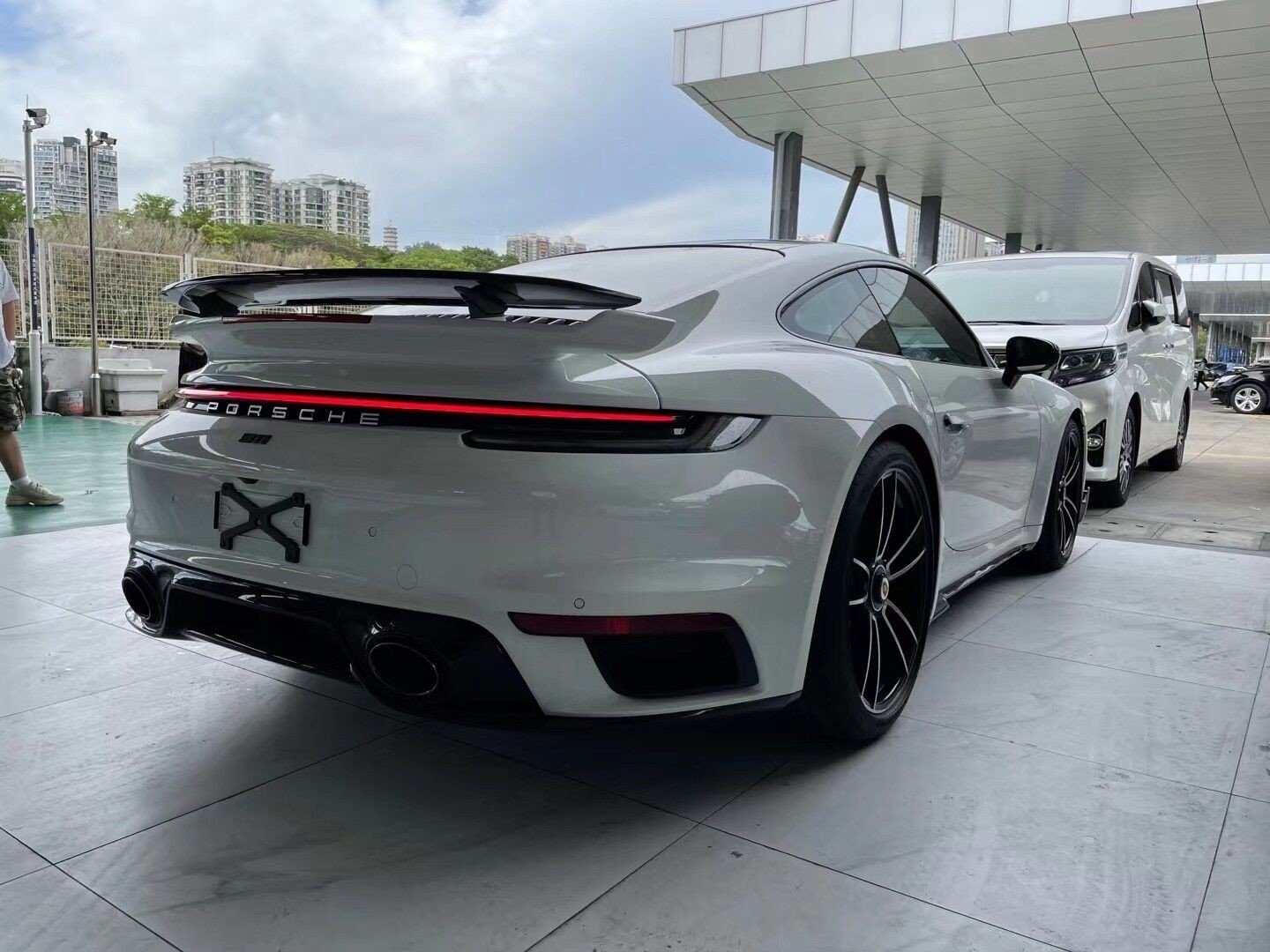 平行进口保时捷911两门四座硬顶跑现车_凤凰网汽车_凤凰网