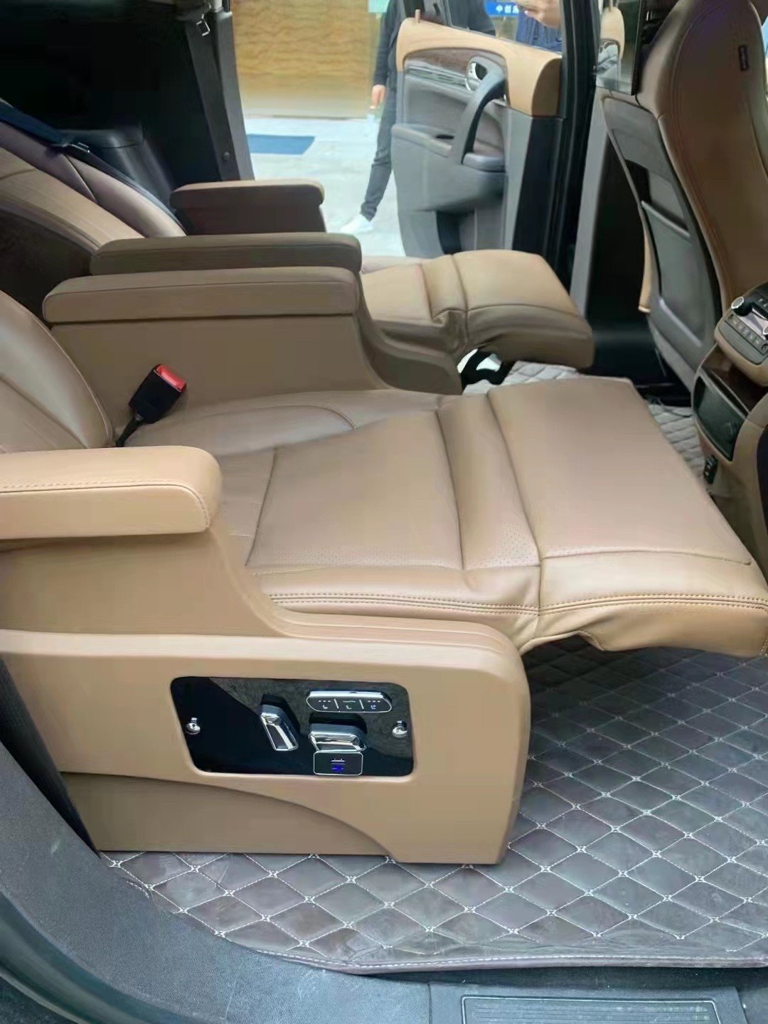 别克昂科雷改装中排航空座椅专车专用_凤凰网汽车_凤凰网