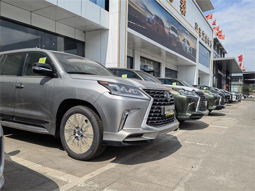 2022款雷克萨斯lx570 起售价170万