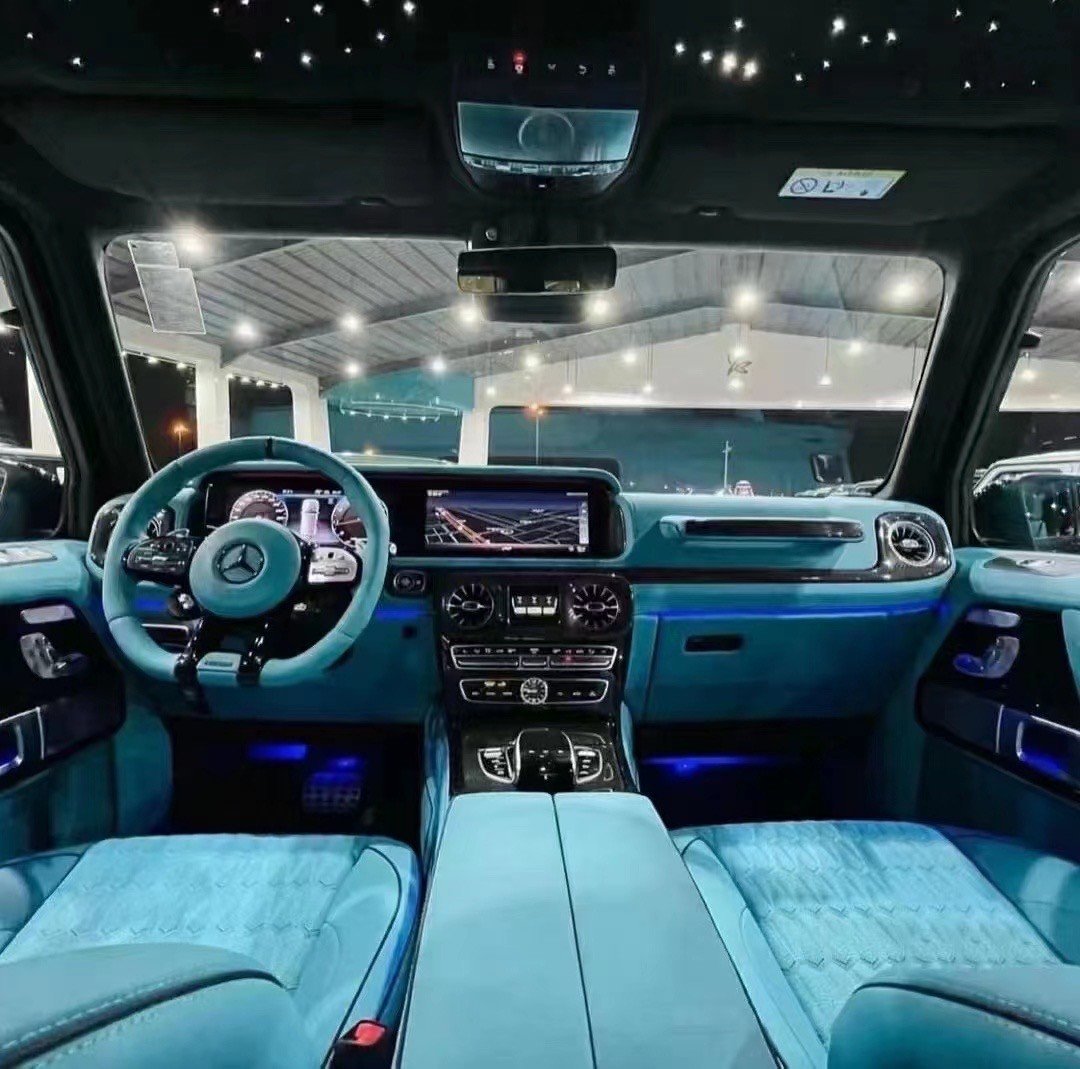 巴博斯g800内饰全面升级,既有越野车的粗犷,又充满了科技感;2越野能力