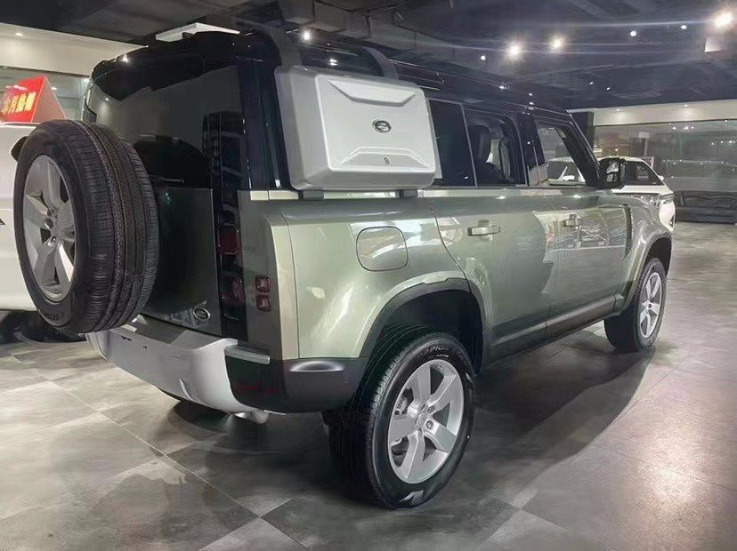 22款路虎卫士天津港批发价仅需60余万_凤凰网汽车_凤凰网