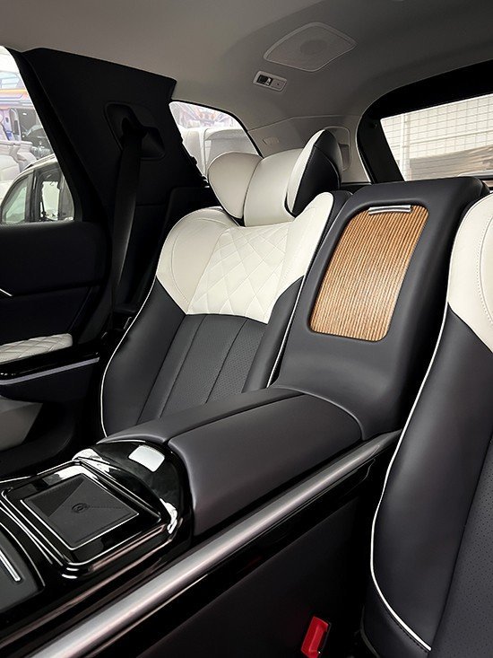 红旗ehs9改装豪华四座航空座椅内饰升级