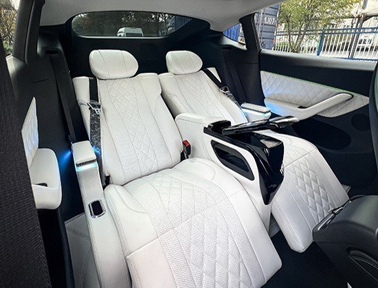 特斯拉modely改装后排升级电动调节座椅