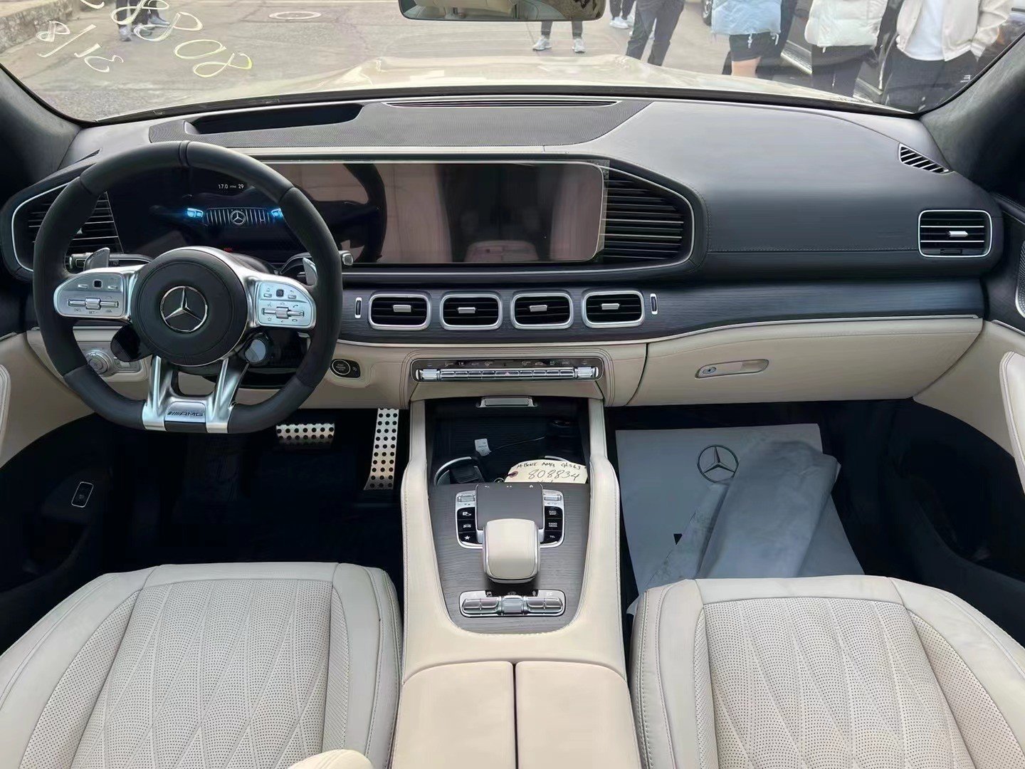 2023奔驰gls63魔毯悬挂碳纤维内饰