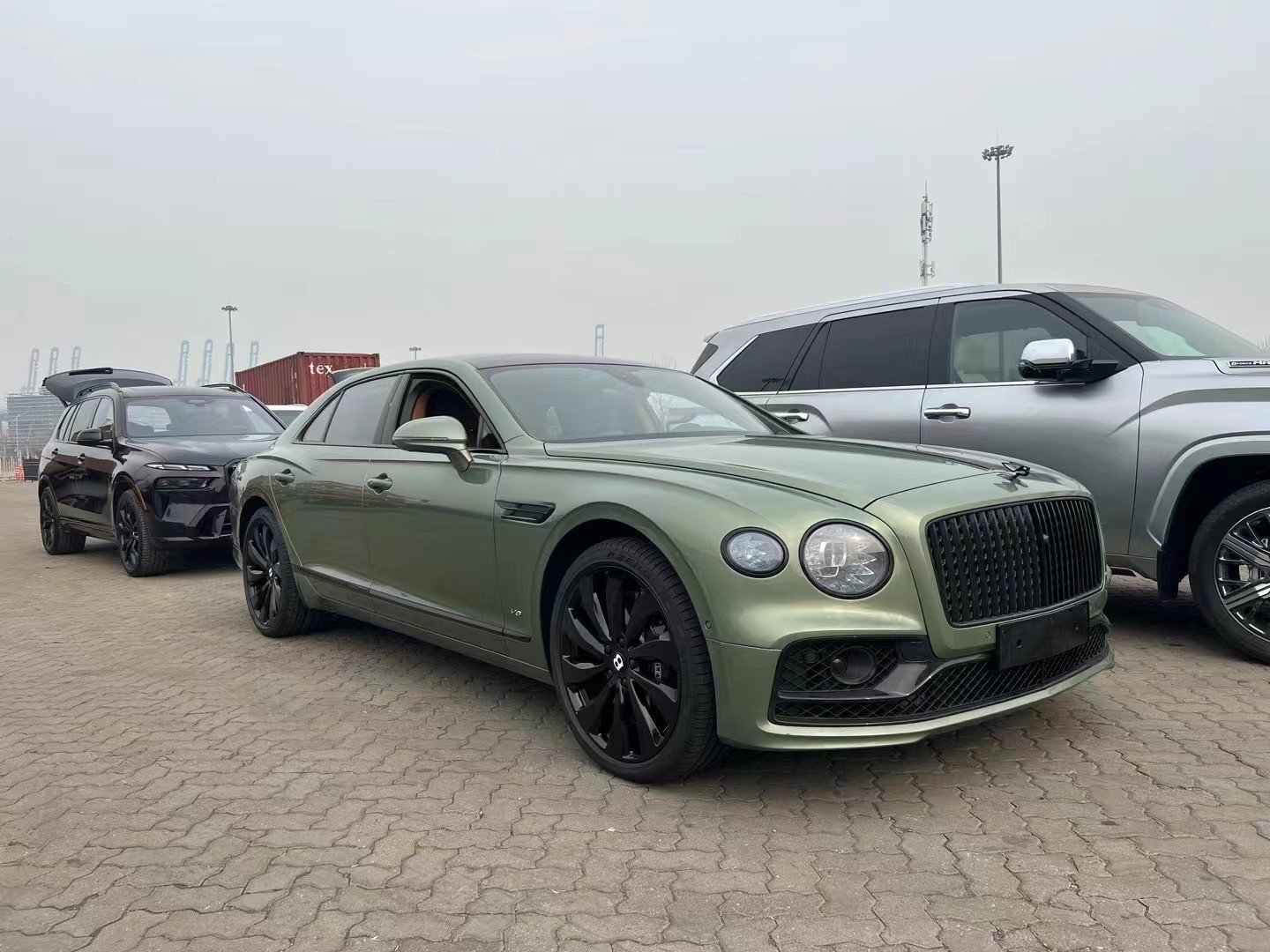 2023款宾利飞驰稀缺颜色个性化选配