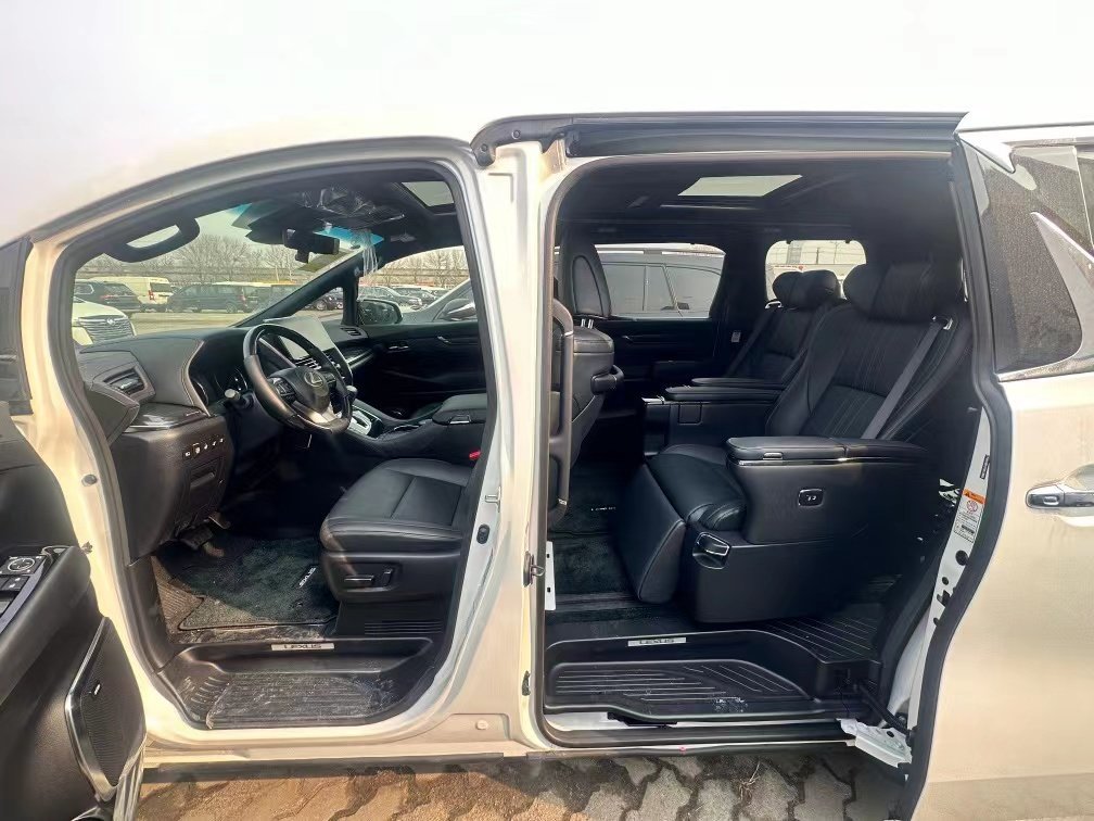 23款雷克萨斯lm300h七座全国上牌现车