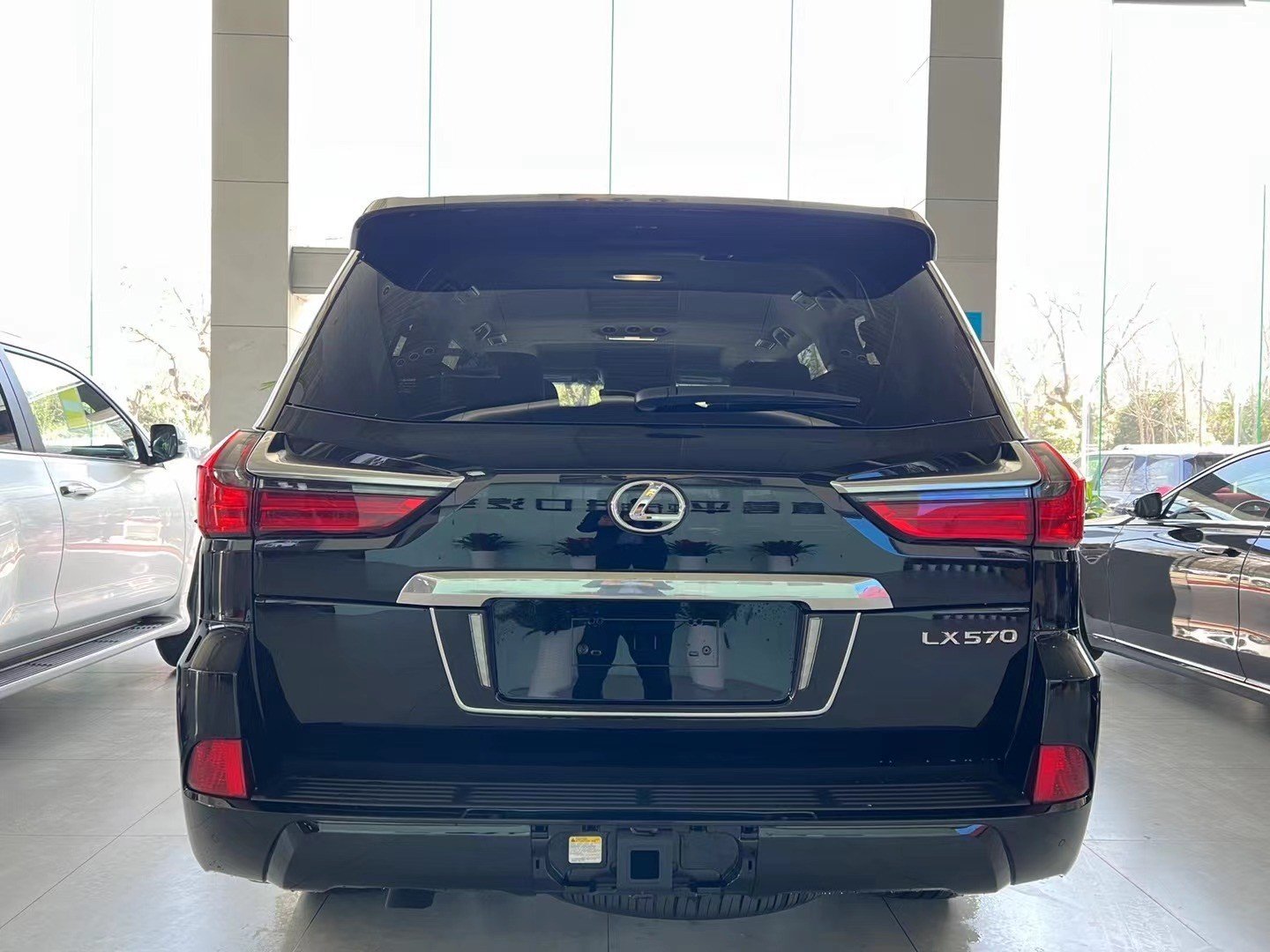 21款雷克萨斯570美规豪华展厅现车