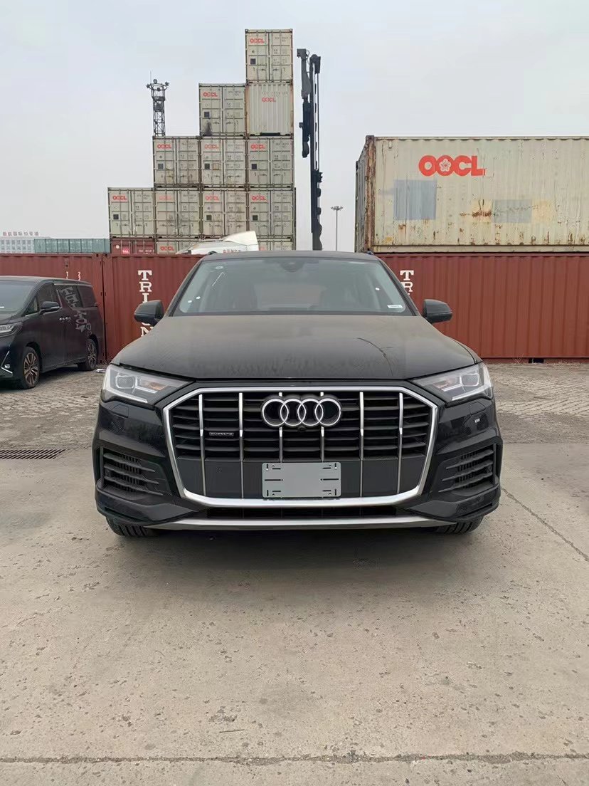 23款奥迪q7七座30t报价63万全国分期