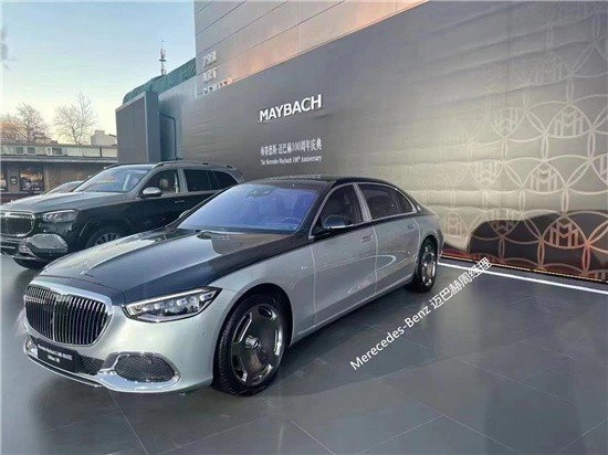 迈巴赫s680百年限量版蓝银双色尽享尊贵