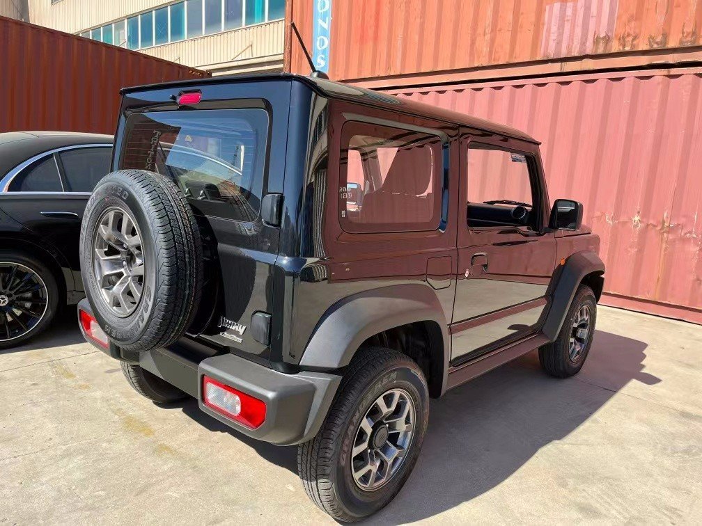 23款铃木吉姆尼天津港现车特价促销