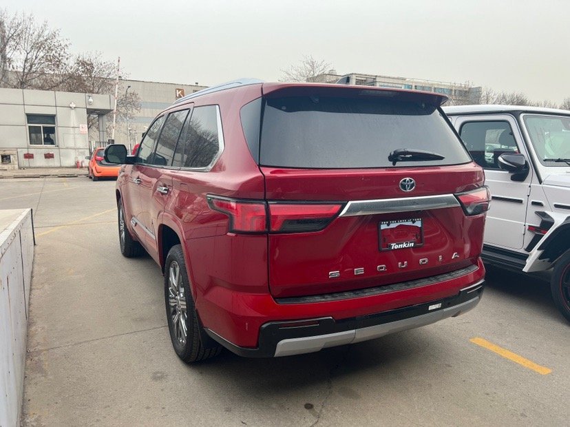 23款丰田红杉3.5t顶点版价格110余万_凤凰网汽车_凤凰网