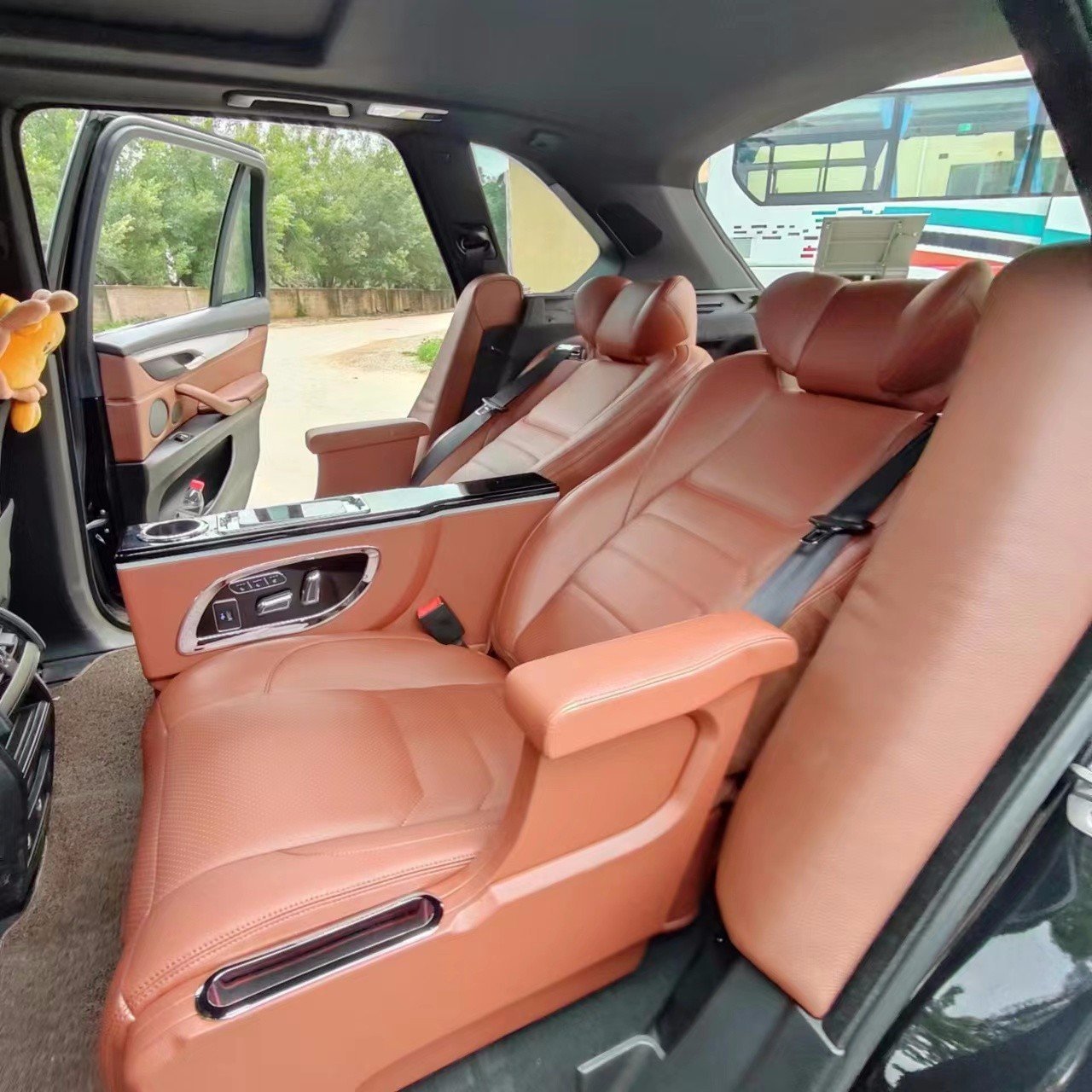 宝马x5改装航空座椅案例效果图