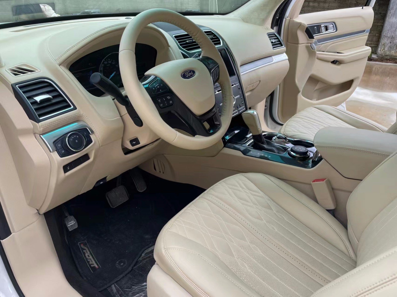 福特探险者升级7改4航空座椅定制