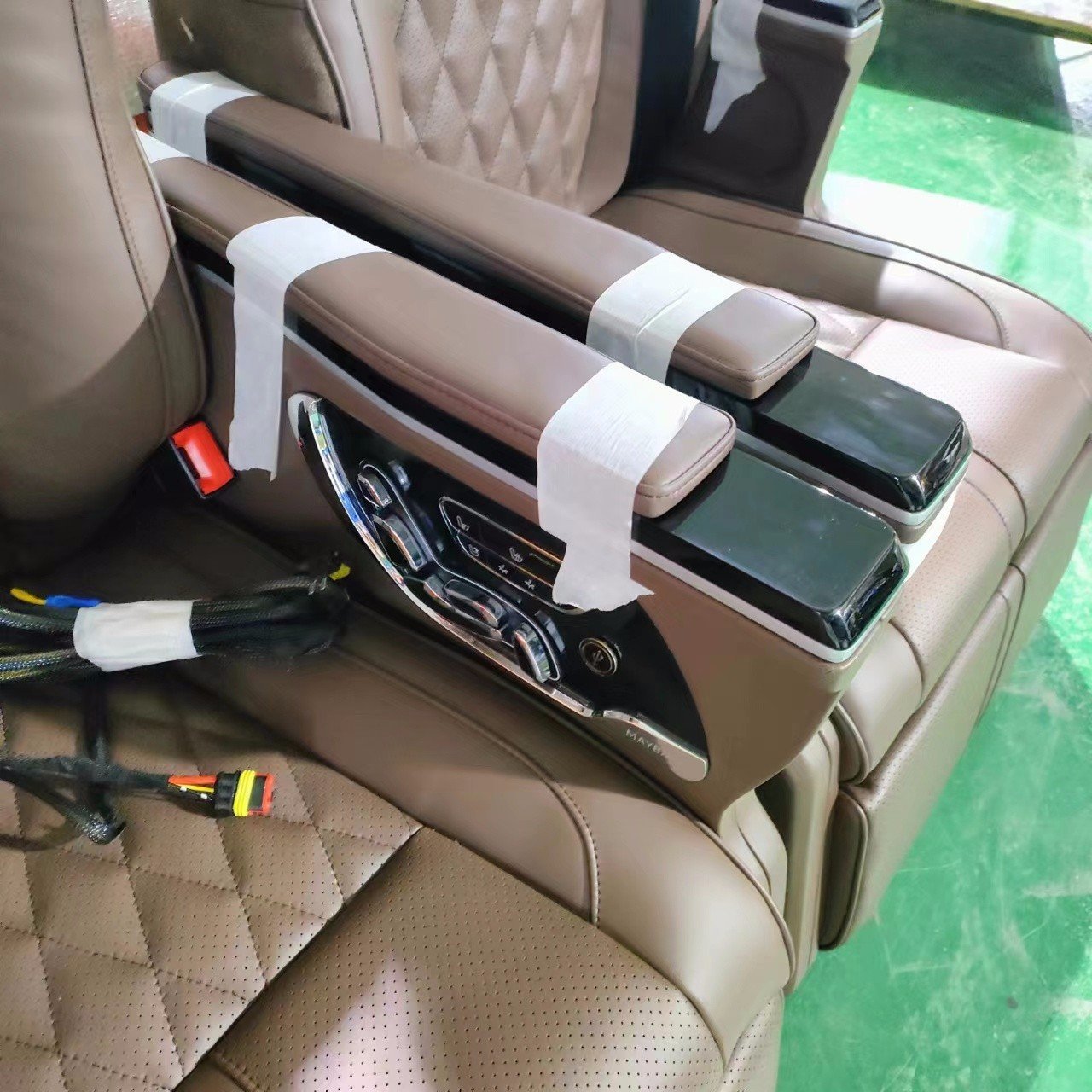 日产途乐升级中排航空座椅定制案例