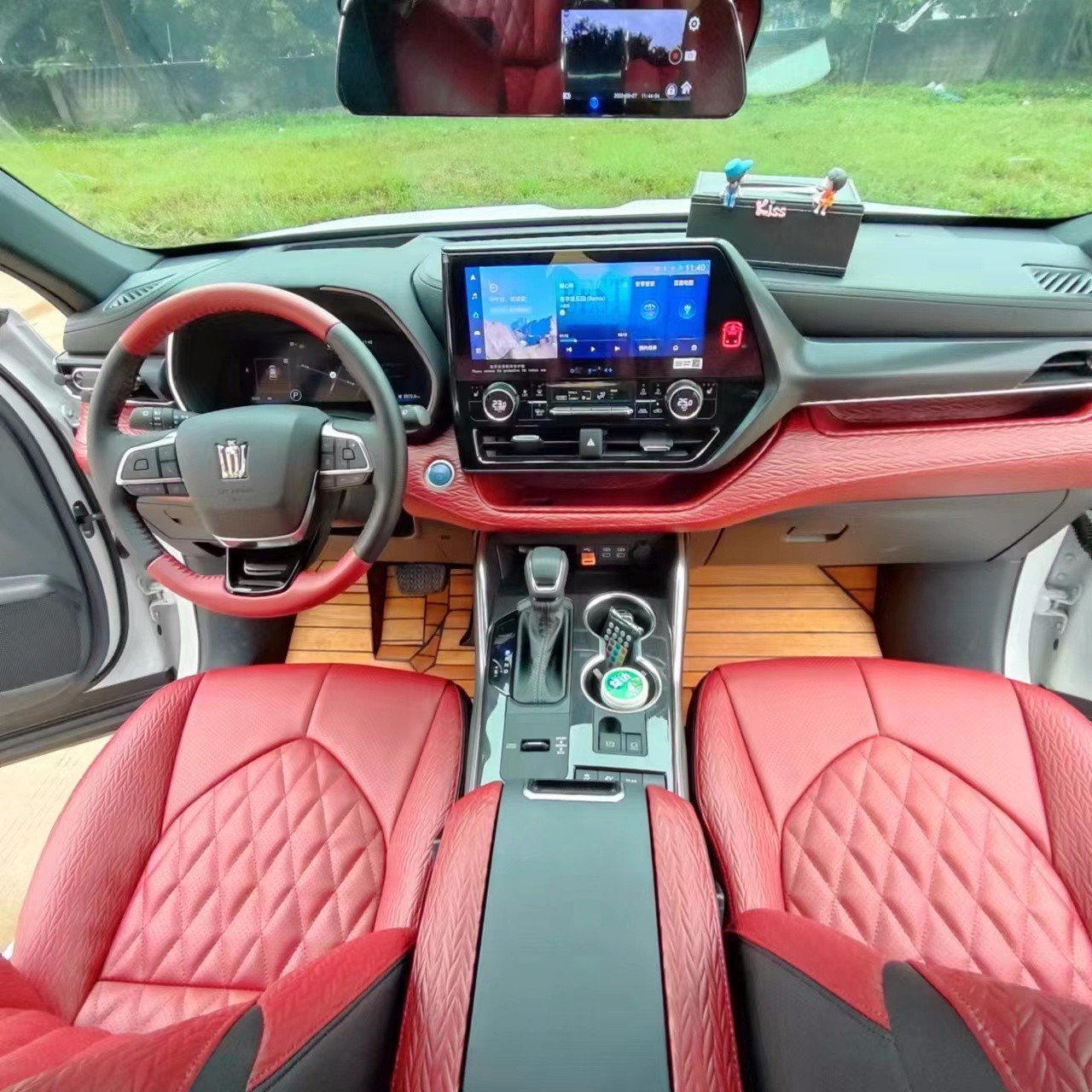 皇冠陆放升级中排航空座椅及内饰_凤凰网汽车_凤凰网